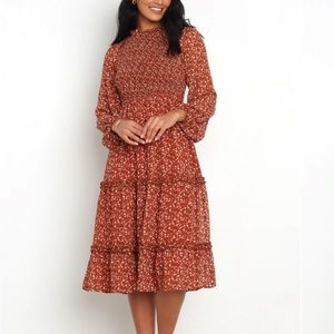 Petal & Pup Valente Dress size 8